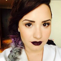 /album/fotogaleria1/purple-lips-jpg/